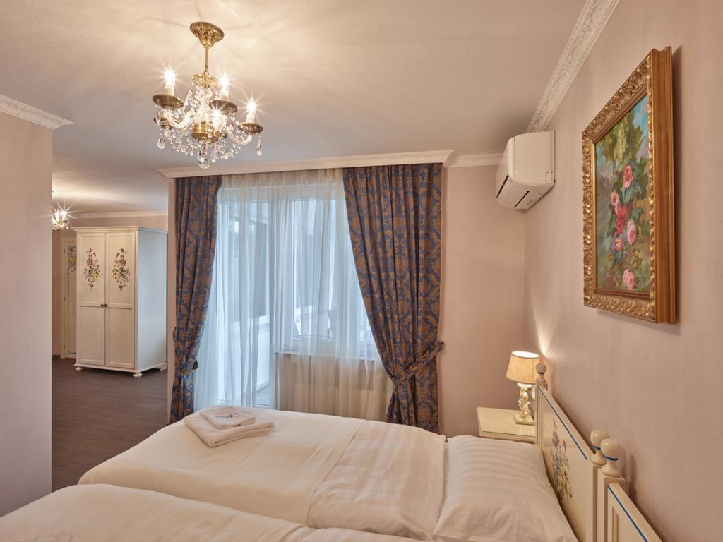 Apartment-Hotel Am Rathaus Dusseldorf Ngoại thất bức ảnh