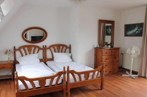 Apartment-Hotel Am Rathaus Dusseldorf Ngoại thất bức ảnh