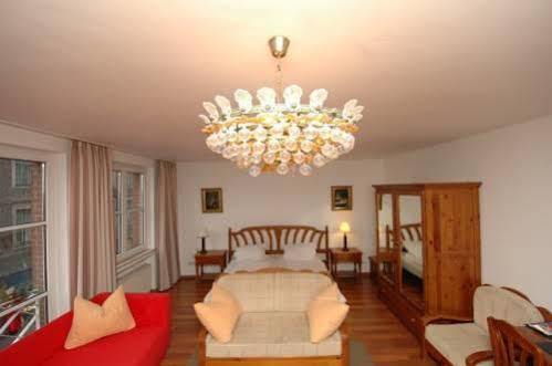 Apartment-Hotel Am Rathaus Dusseldorf Ngoại thất bức ảnh