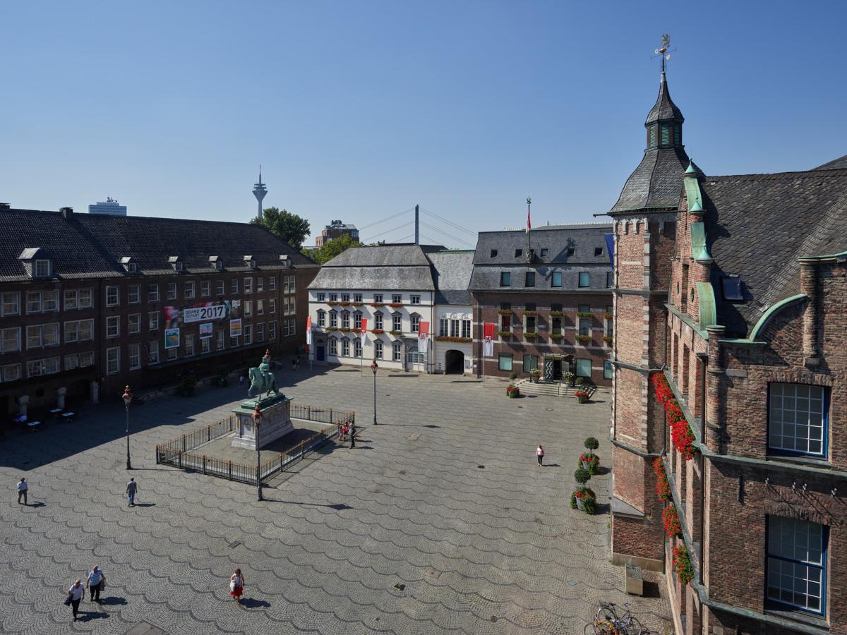 Apartment-Hotel Am Rathaus Dusseldorf Ngoại thất bức ảnh
