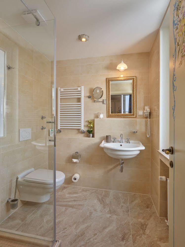 Apartment-Hotel Am Rathaus Dusseldorf Ngoại thất bức ảnh